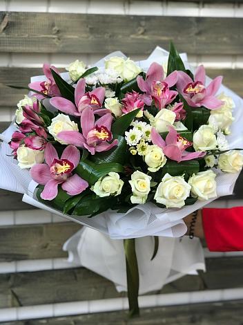 Букет цветов из: Розы и Хризантемы в Комсомольске Ивановской области