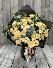 Букет цветов из:  Розы и Лизиантусы в Комсомольске Ивановской области