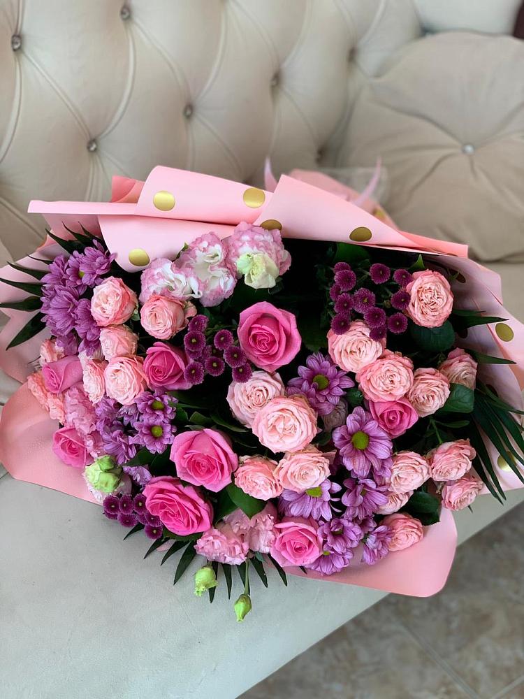 Букет цветов из: Хризантемы, Розы и Лизиантусы в Комсомольске Ивановской области