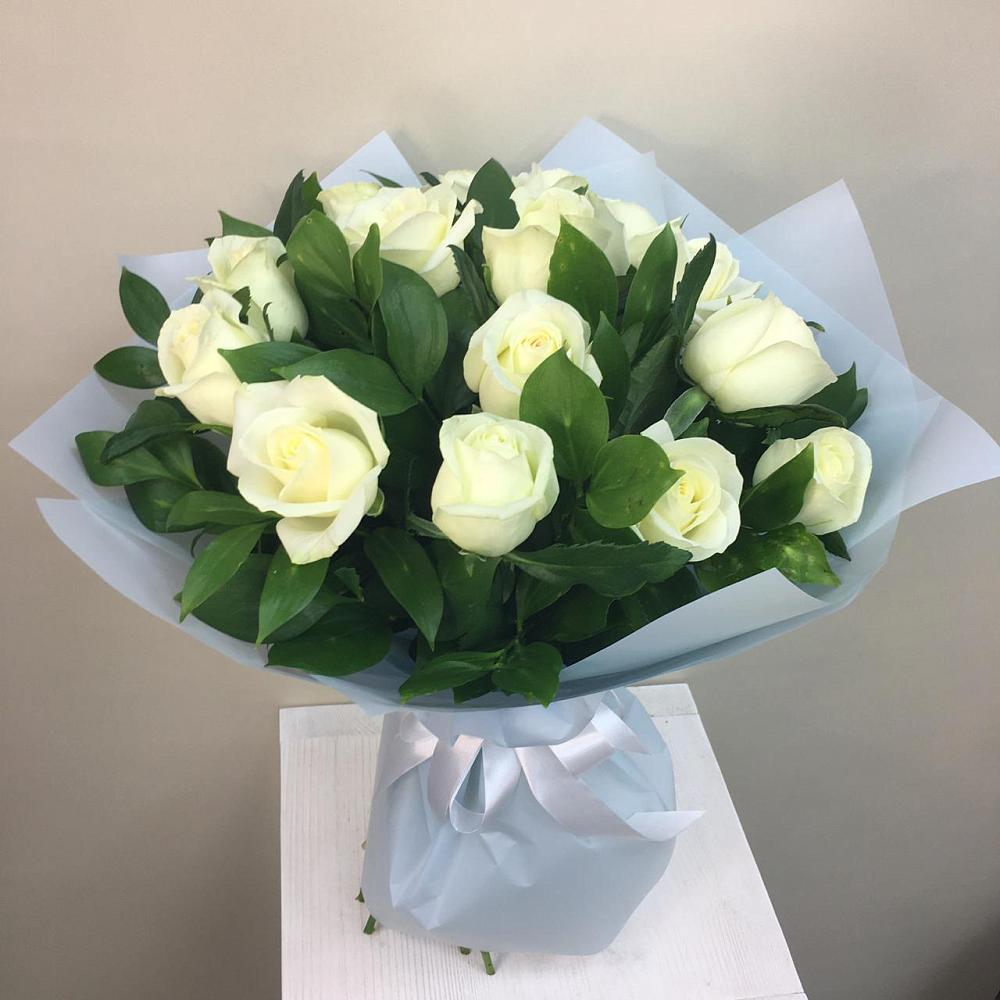 Букет 15 Белых роз Проуд в Комсомольске Ивановской области