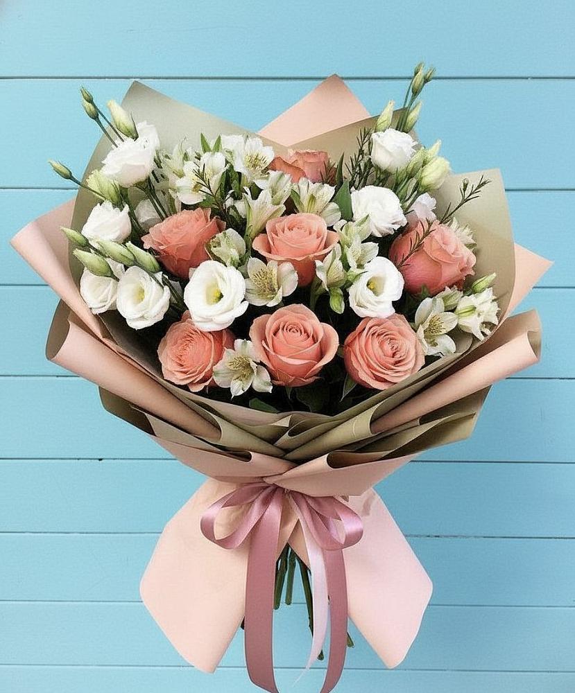 Букет цветов из: Розы, Альстромерии и Лизиантусы в Комсомольске Ивановской области