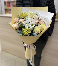 Букет цветов из:  Альстромерии, Розы и Хризантемы в Комсомольске Ивановской области