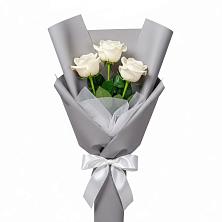 Букет 3 белые розы в Комсомольске Ивановской области