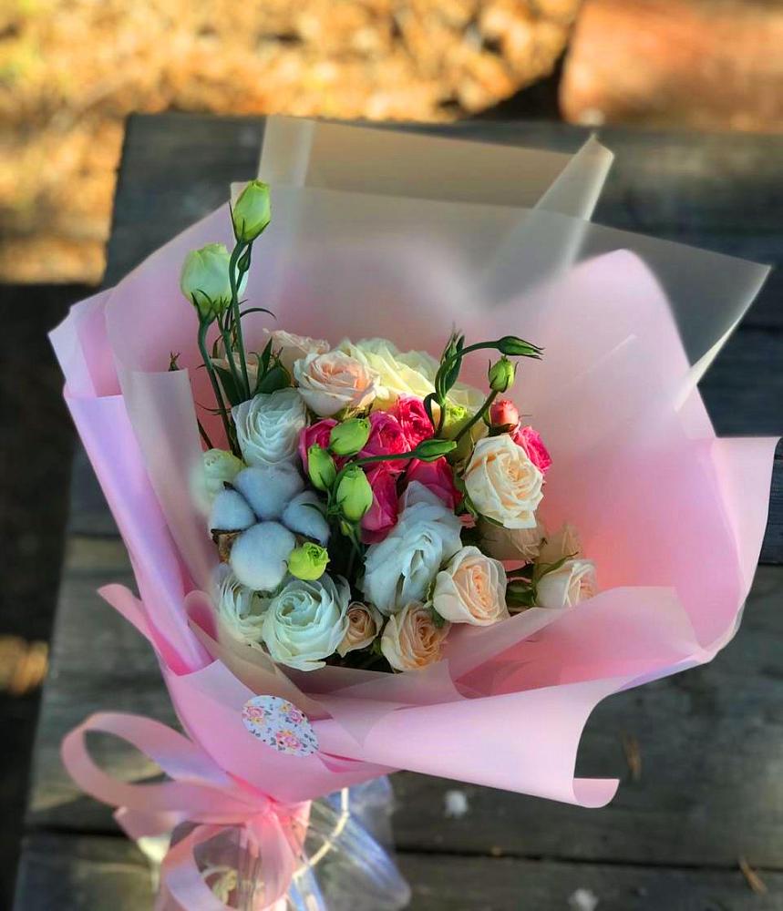 Букет цветов из: Розы и Лизиантусы в Комсомольске Ивановской области