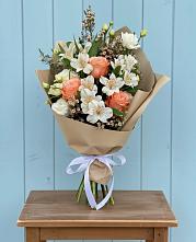 Букет цветов из:  Альстромерии, Лизиантусы, Розы и Хризантемы в Комсомольске Ивановской области