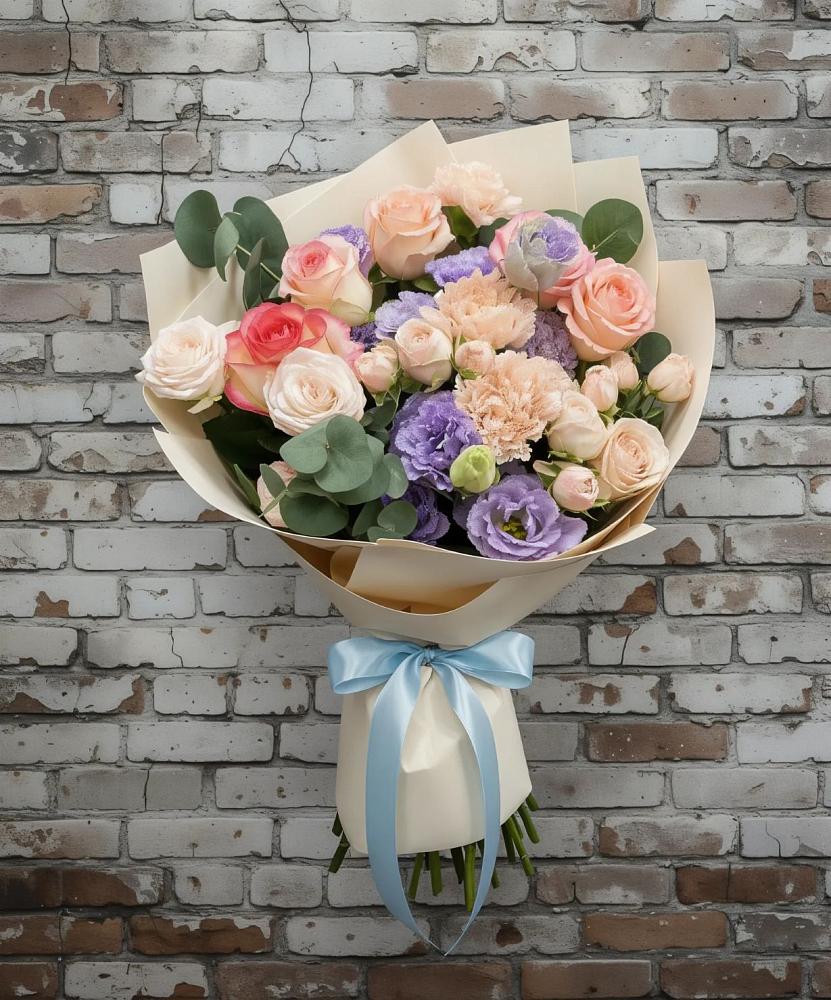 Букет цветов из: Розы, Лизиантусы и Гвоздики в Комсомольске Ивановской области