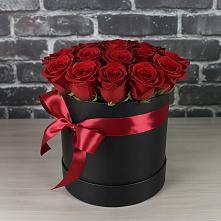 Цветочная композиция из Розы в шляпной коробке в Комсомольске Ивановской области