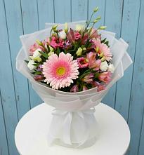 Букет цветов из:  Герберы, Альстромерии и Лизиантусы в Комсомольске Ивановской области