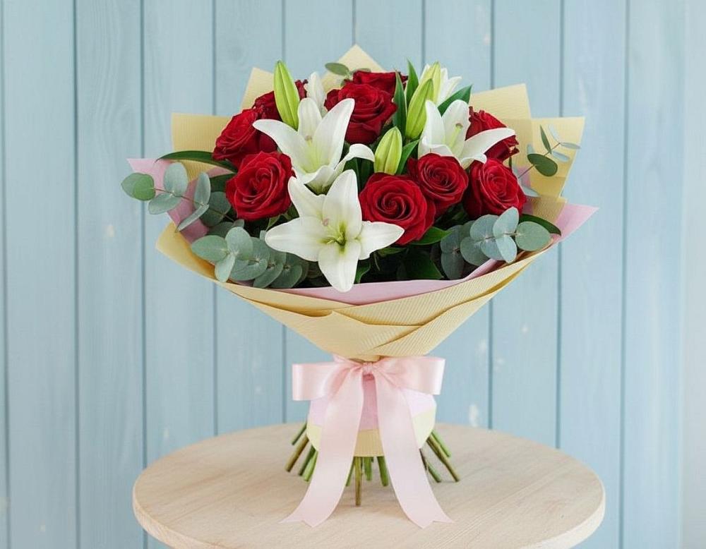 Букет цветов из: Лилии и Розы в Комсомольске Ивановской области